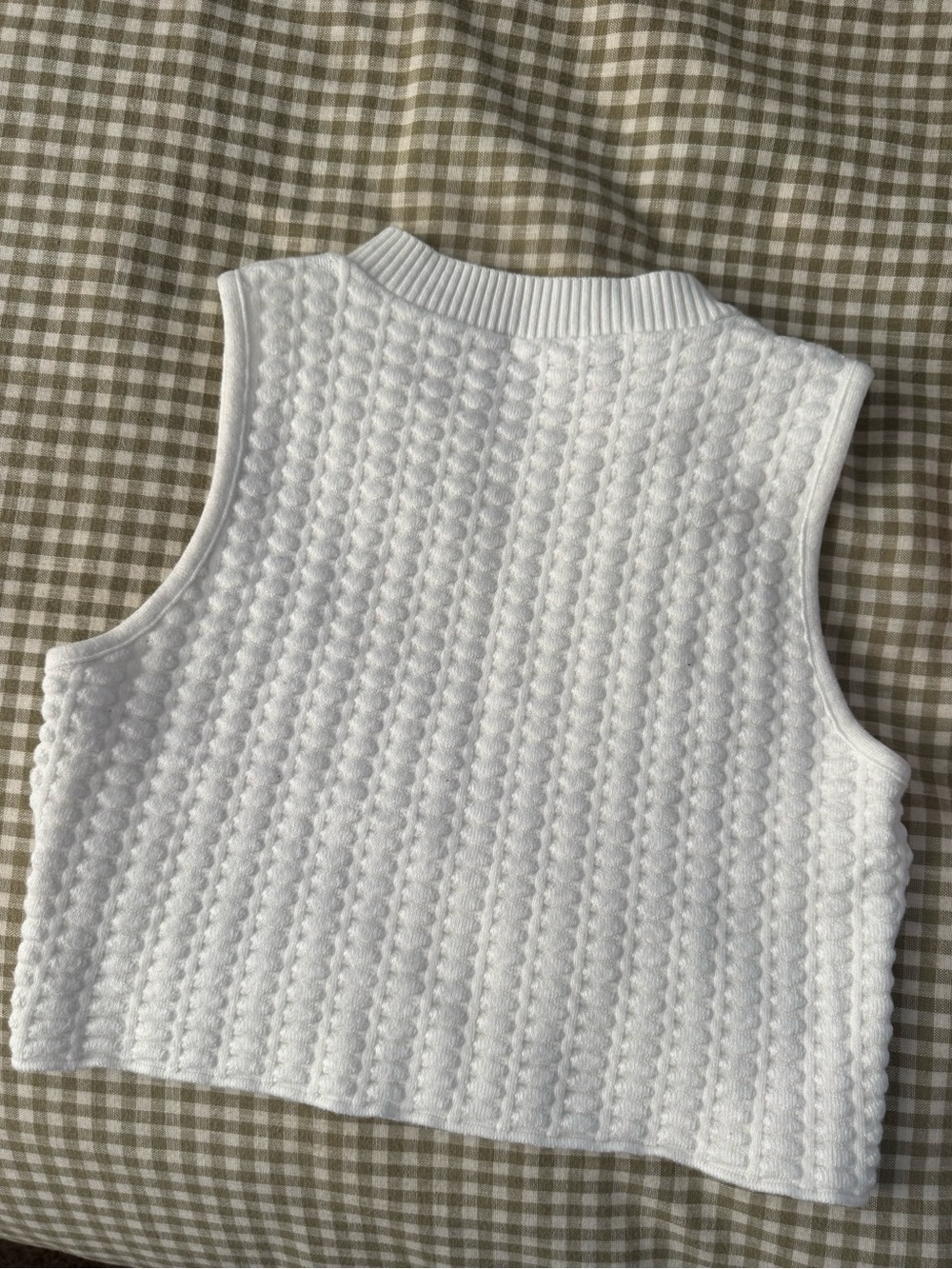 Debut White Textured Knit High Neck Cropped Tank - Picture 5 of 6
